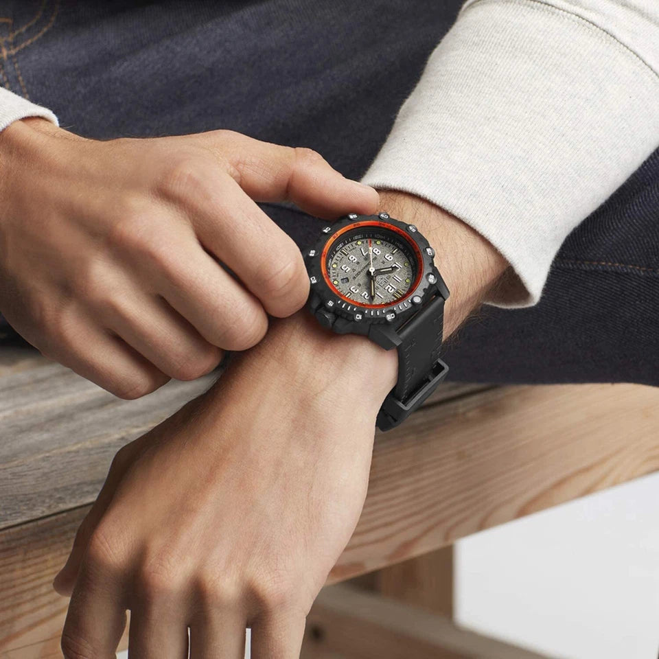 Luminox Commando Frogman Quartz Grey Dial Men's Watch XS.3301